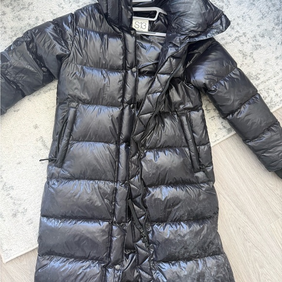 Sleek S3 New York Glossy Black Hooded Puffer Coat - Picture 2 of 2